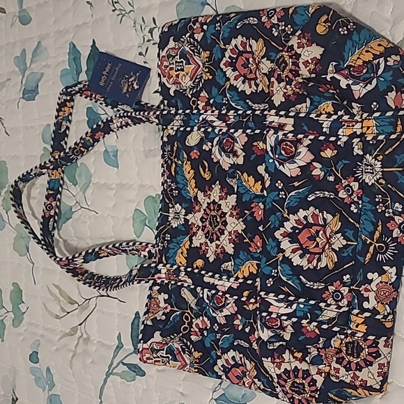 Vera Bradley Small Vera tote Harry potter - Picture 2 of 2